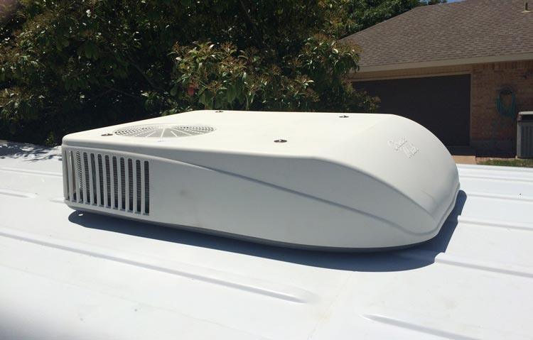 rv roof air conditioner